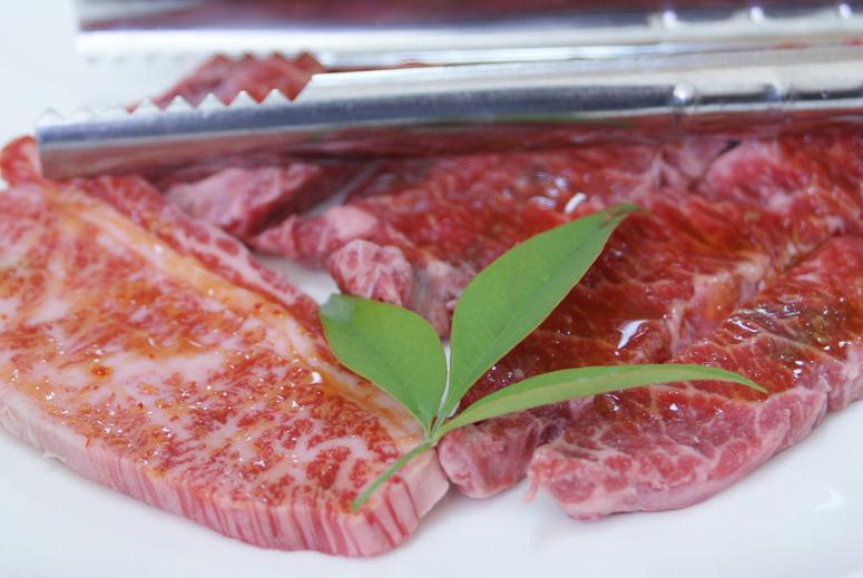 農産物直販所で黒毛和牛「三田牛」の焼肉をいただく @兵庫県三田市_b0063958_7473893.jpg