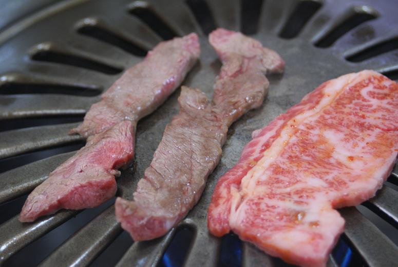農産物直販所で黒毛和牛「三田牛」の焼肉をいただく @兵庫県三田市_b0063958_7475468.jpg