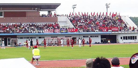 熾烈な「親子ダービー」 【JFL’09後期第1節 ホンダロック 0-0 Honda FC】_e0006692_1724851.jpg