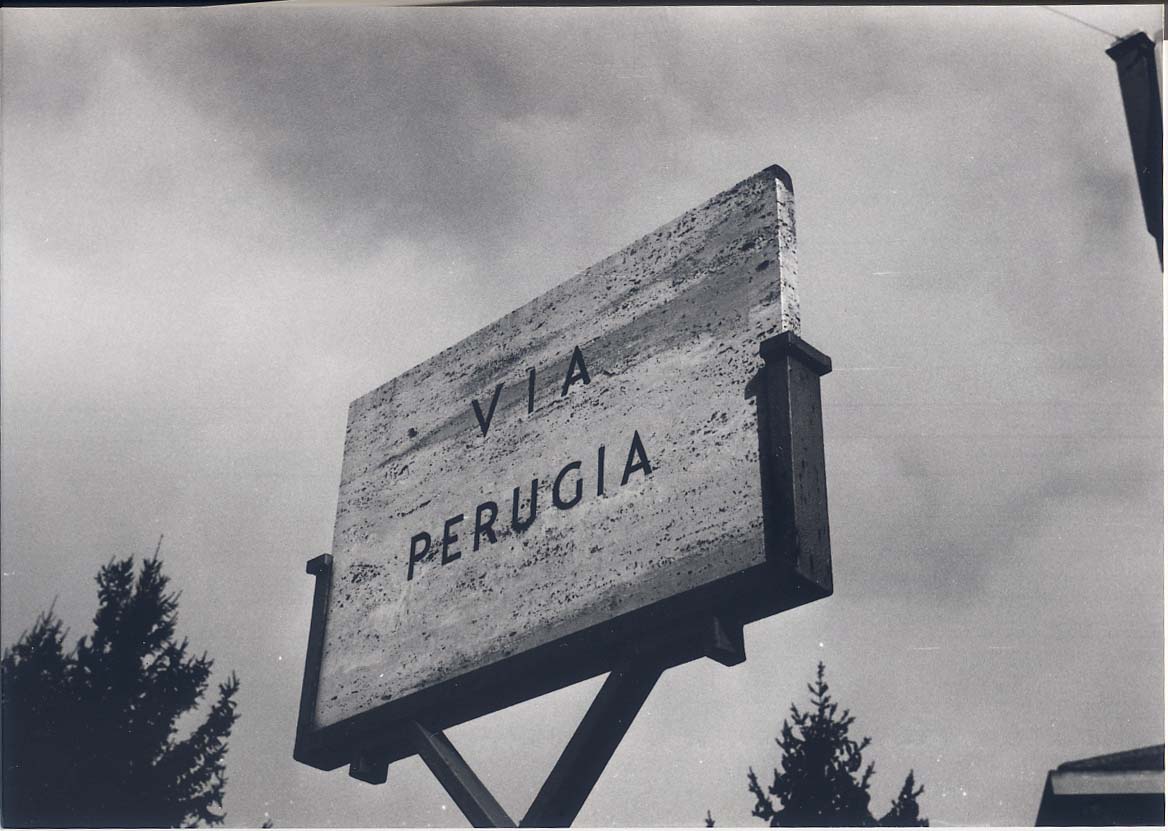 イタリアの広場_b0165745_22171488.jpg