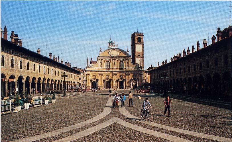 イタリアの広場_b0165745_2217371.jpg