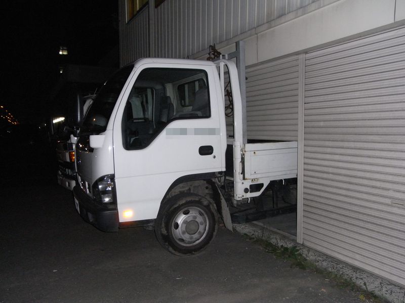 寝苦しい夜のトラック_c0025115_20421460.jpg
