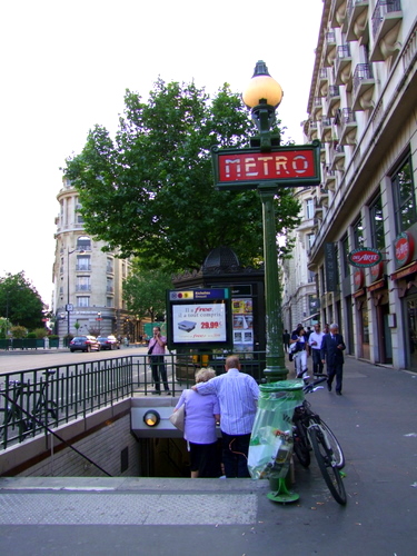 「フランス・パリの歩き方　地下鉄」_a0000029_10395441.jpg