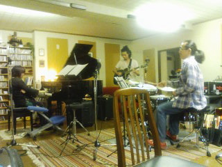 e0105130_0321390.jpg