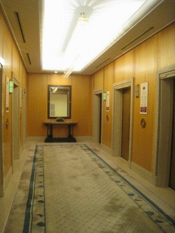 リーガロイヤルホテル広島 ロビーから部屋まで _a0055835_9445873.jpg