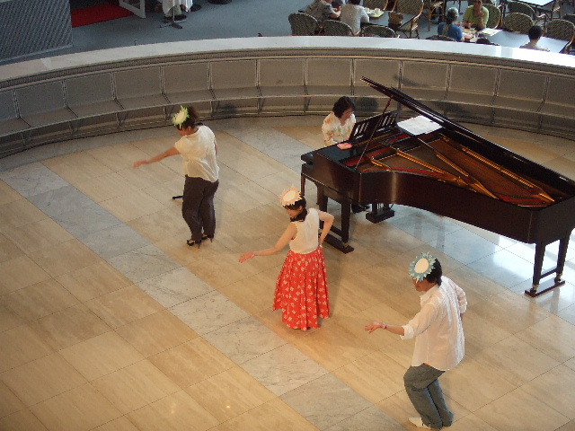 e0025561_1513142.jpg