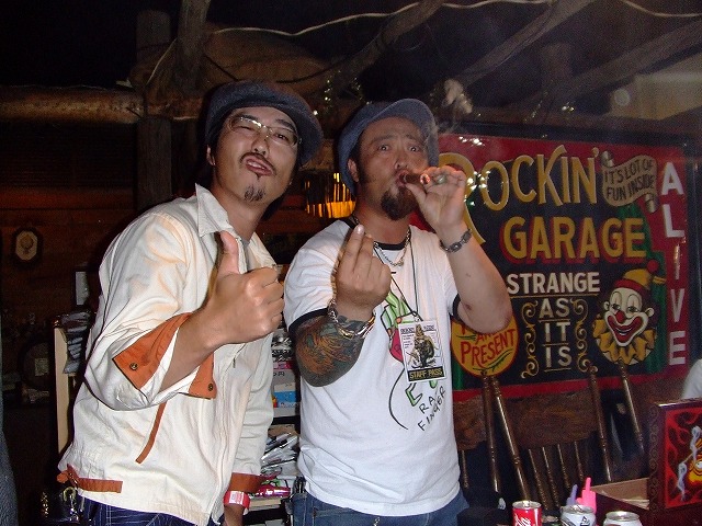 f0058098_2373668.jpg