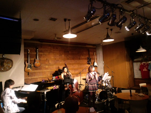 a0088007_0343850.jpg