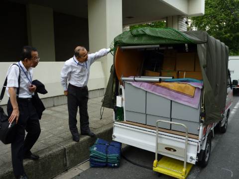 事務所の整理引っ越し_b0054727_22572398.jpg