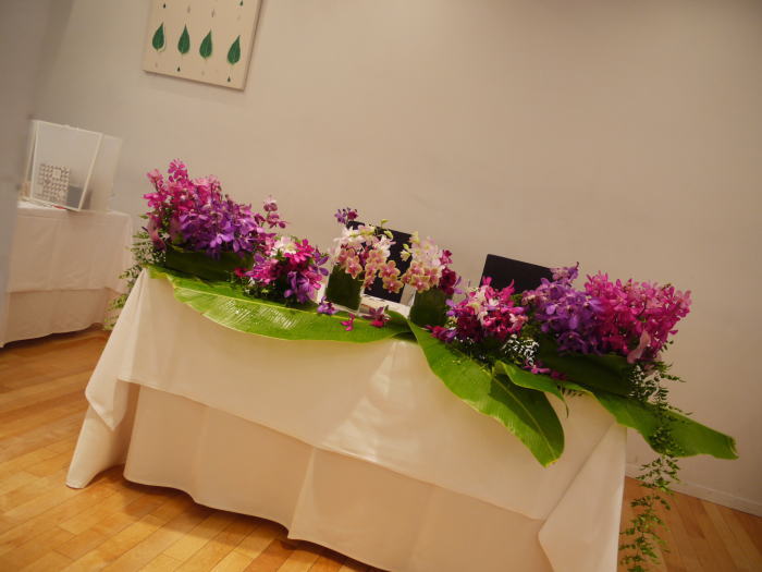 アジアンリゾート　紫の蘭の花で　ヴィラデマリアージュ日比谷パレス様へ_a0042928_18193946.jpg