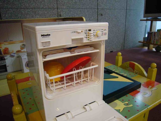 食器洗い機とドイツの子ども_a0116902_1554121.jpg