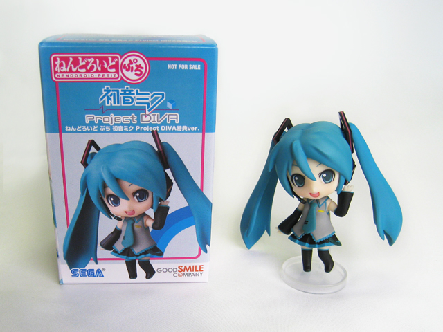 ねんどろいどぷち 初音ミクをリペイント_e0143958_21142826.jpg