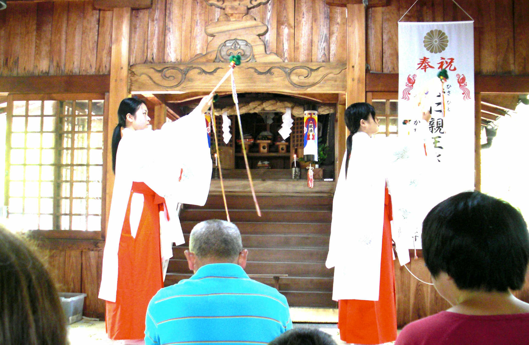 №１７４　岩鏡神社（４）　夏の例祭_e0125014_20373670.jpg