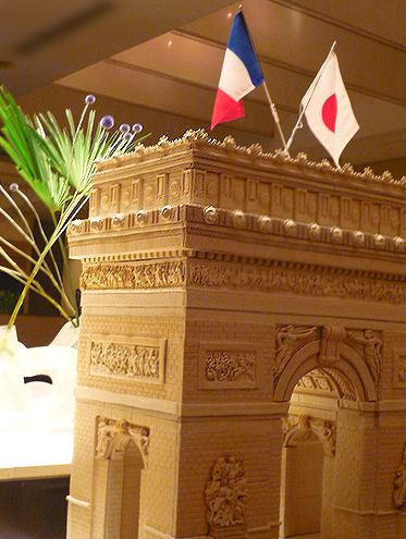 パリ祭　渋谷　セルリアンタワー東急ホテル　ビストロディナーとローラン･ジャナン魅惑のデザート。♡_a0053662_2132989.jpg
