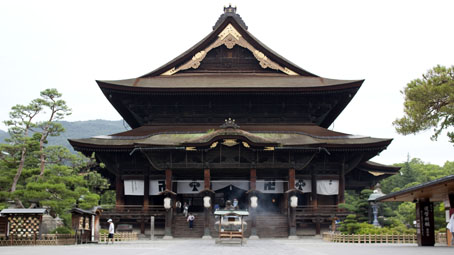 善光寺「お朝事・お数珠頂戴」　(09/07/12)_a0087804_13343572.jpg