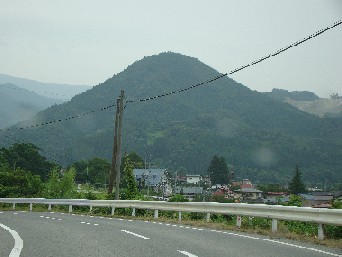 山形県上山市楢下・行燈立山（通称丸山）_e0108900_1134267.jpg