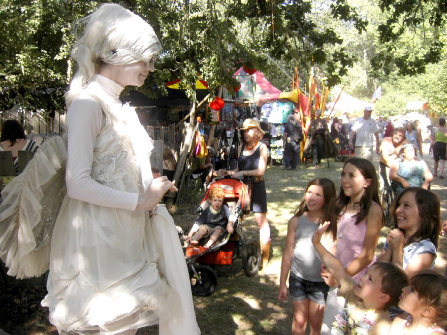 華麗なるパフォーマーたち。　-Oregon Country Fair_a0118890_13214537.jpg