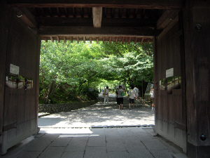京都・美術館「えき」・竜安寺と、そして金閣寺_d0017632_15473155.jpg