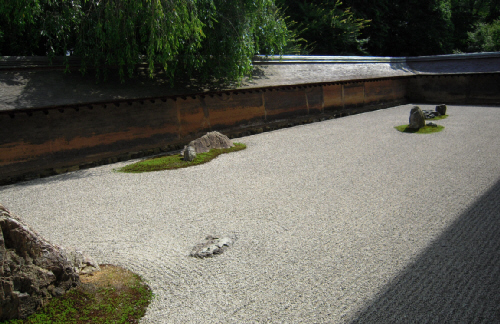 京都・美術館「えき」・竜安寺と、そして金閣寺_d0017632_1652325.jpg