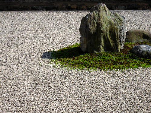 京都・美術館「えき」・竜安寺と、そして金閣寺_d0017632_1672253.jpg