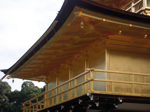 京都・美術館「えき」・竜安寺と、そして金閣寺_d0017632_1792476.jpg
