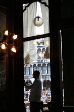 f0134642_23402070.gif