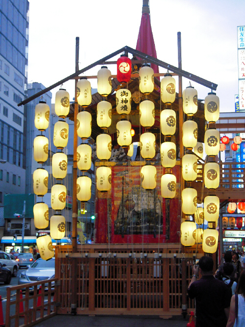 京都祇園祭 別な楽しみ方？ 山鉾の中へ入ってみた♪_d0017632_21164560.jpg