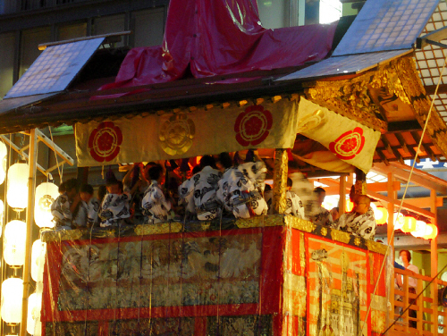 京都祇園祭 別な楽しみ方？ 山鉾の中へ入ってみた♪_d0017632_21583014.jpg