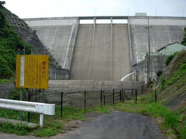 上津ダム（奈良県山辺郡山添村上津）　2008年6月15日_e0178757_1510667.jpg