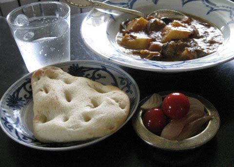 猛暑に朝カレー_f0061394_15213594.jpg