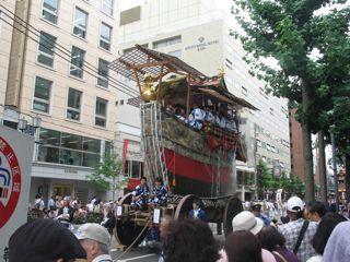 e0076349_025597.jpg