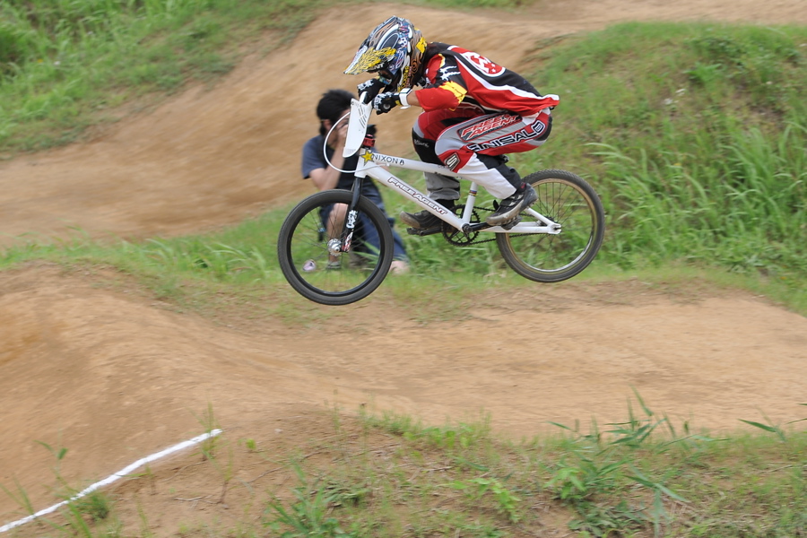 2009 JOSF７月緑山定期戦VOL1：BMXエリートクラス決勝_b0065730_22153673.jpg