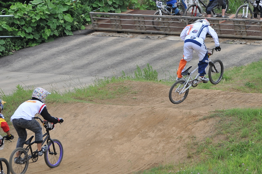 2009 JOSF７月緑山定期戦VOL1：BMXエリートクラス決勝_b0065730_22184526.jpg