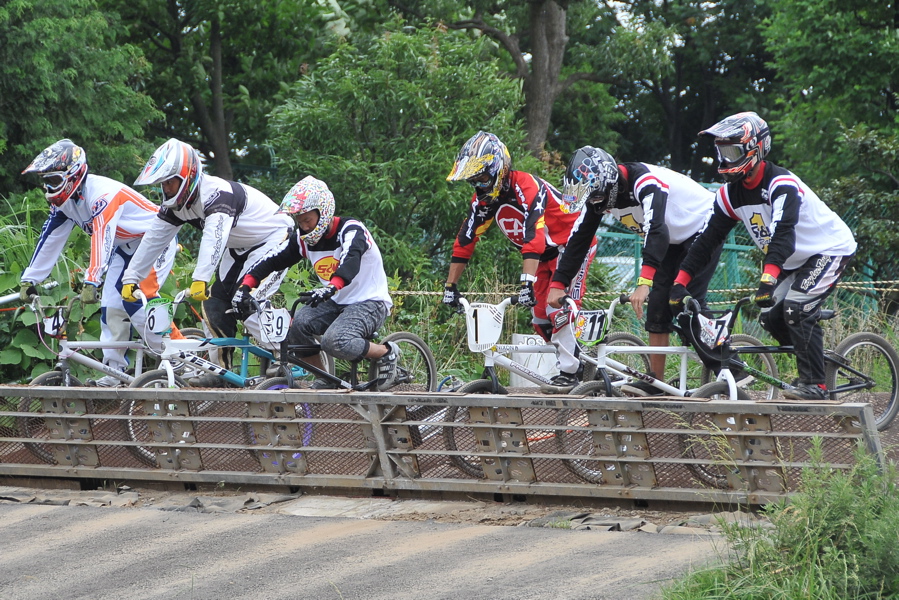 2009 JOSF７月緑山定期戦VOL1：BMXエリートクラス決勝_b0065730_22221417.jpg