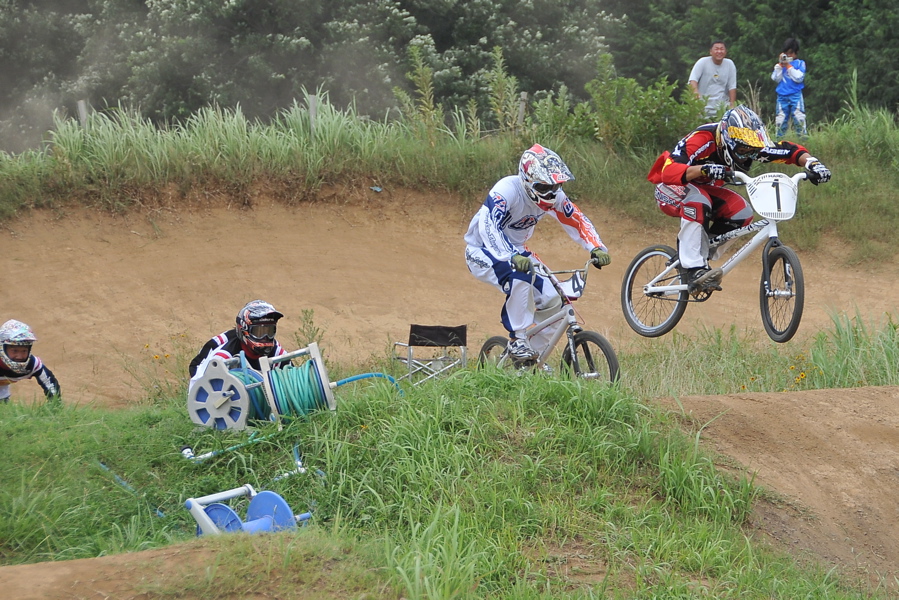 2009 JOSF７月緑山定期戦VOL1：BMXエリートクラス決勝_b0065730_22242372.jpg