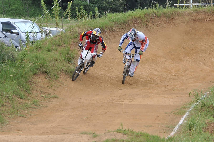 2009 JOSF７月緑山定期戦VOL1：BMXエリートクラス決勝_b0065730_22264197.jpg