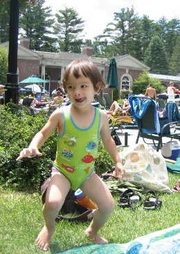 Poolside queen_f0157327_2192849.jpg