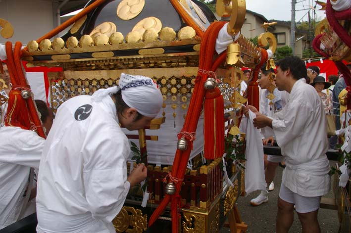 「山ノ内八雲神社例大祭」、09年は半天をまとって撮影！_c0014967_21273050.jpg