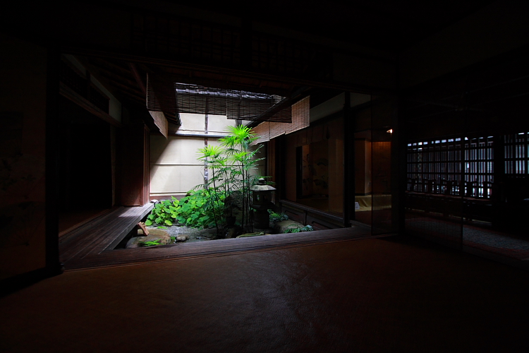 無名舎(吉田家住宅)_e0051888_5582769.jpg