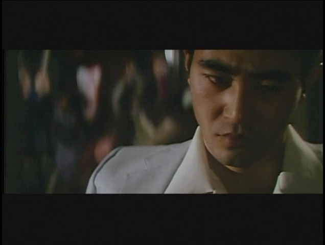 三匹の牝蜂 : 芸術的生活、