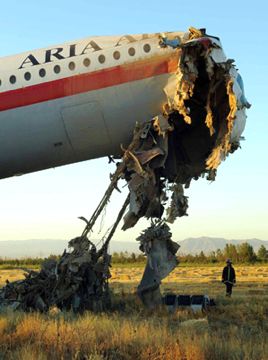 また墜ちた！イラン２度目の旅客機事故で17名死亡_d0123476_2134067.jpg