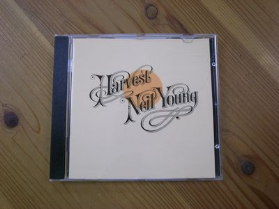 『HARVEST』（by　Neil Young）_b0122502_17112286.jpg