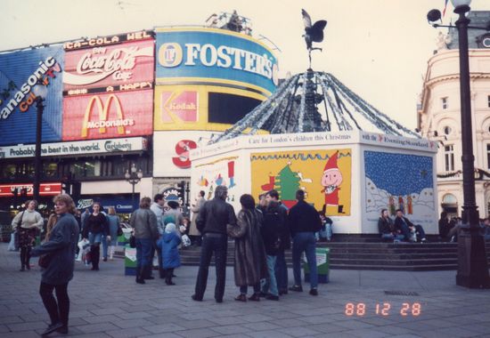 Elephants in London - Samsung Commercial_d0148729_21123992.jpg