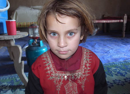 美しい目　～アフガニスタンの少女～　（今日の一枚）_d0106555_1225661.jpg
