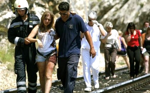 バカンス特急脱線!アドリア海リゾート列車事故で死傷者61名_d0123476_13275290.jpg