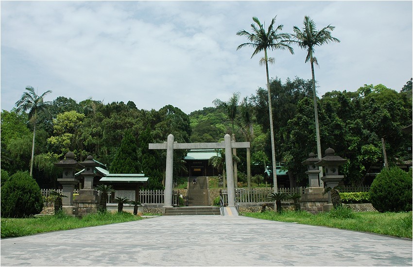 ■台湾に残る神社_e0094583_10312728.jpg