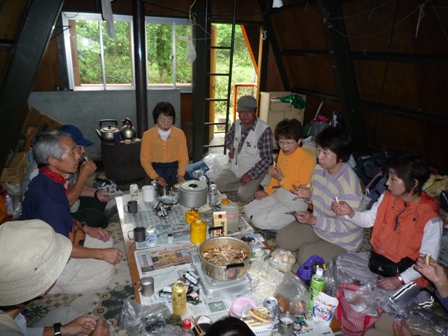 雨の伏美岳避難小屋にお泊まり会_f0203992_925491.jpg