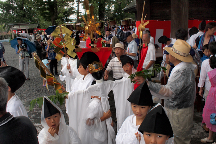 阿蘇神社・御田祭_e0079696_2334458.jpg