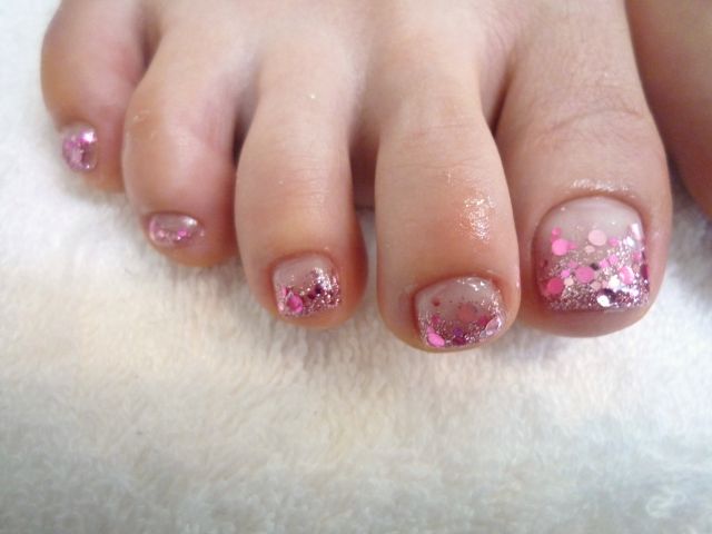 ピンクラメ ホログラム ペディキュア Glitter Nails 横浜元町 ネイルサロンｂｌｏｇ