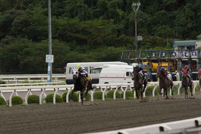 2009年7月25日（土） 高知競馬 2R E8 レース_a0077663_19371321.jpg
